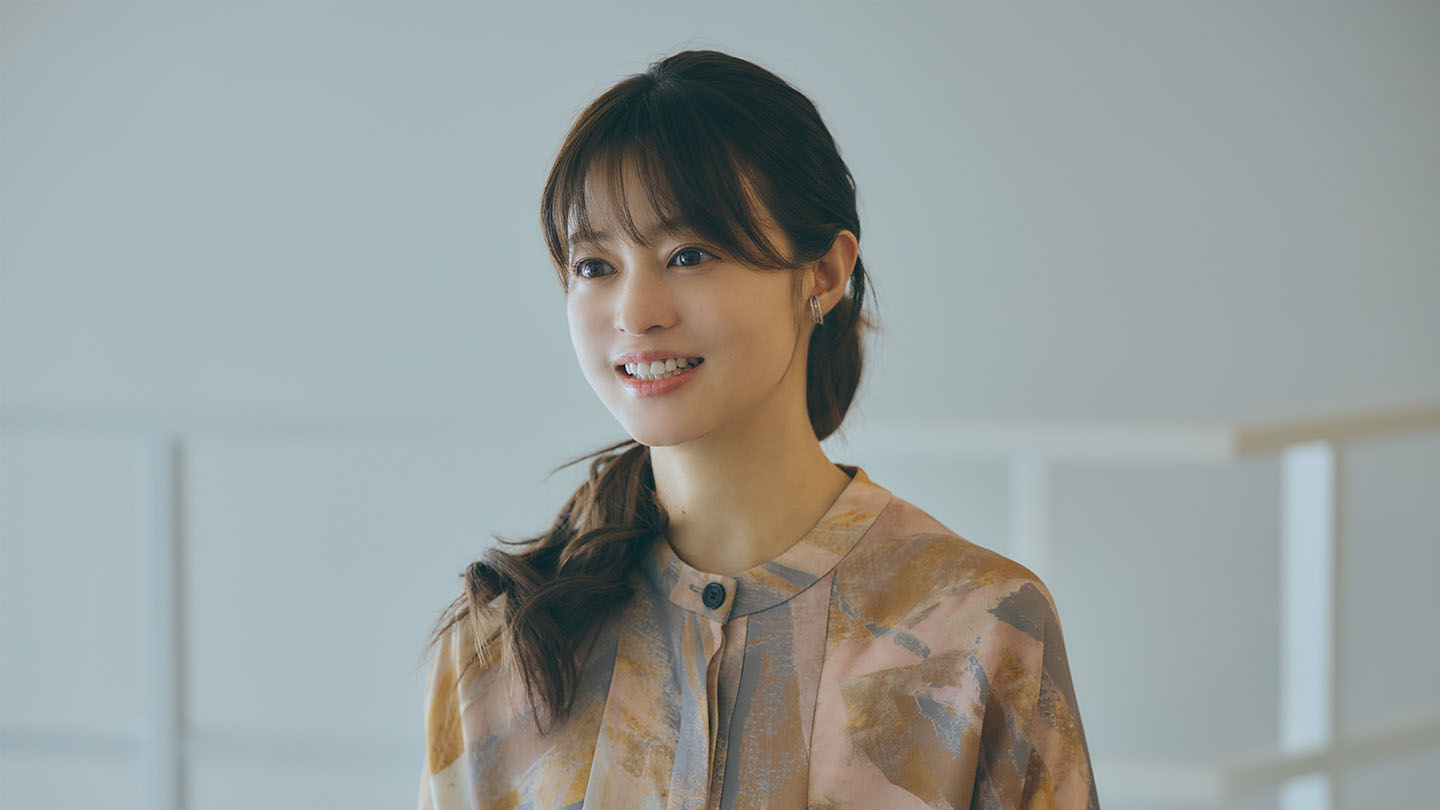 NHK『虎に翼』など、数多くのドラマや映画などで活躍する俳優の小林涼子さん