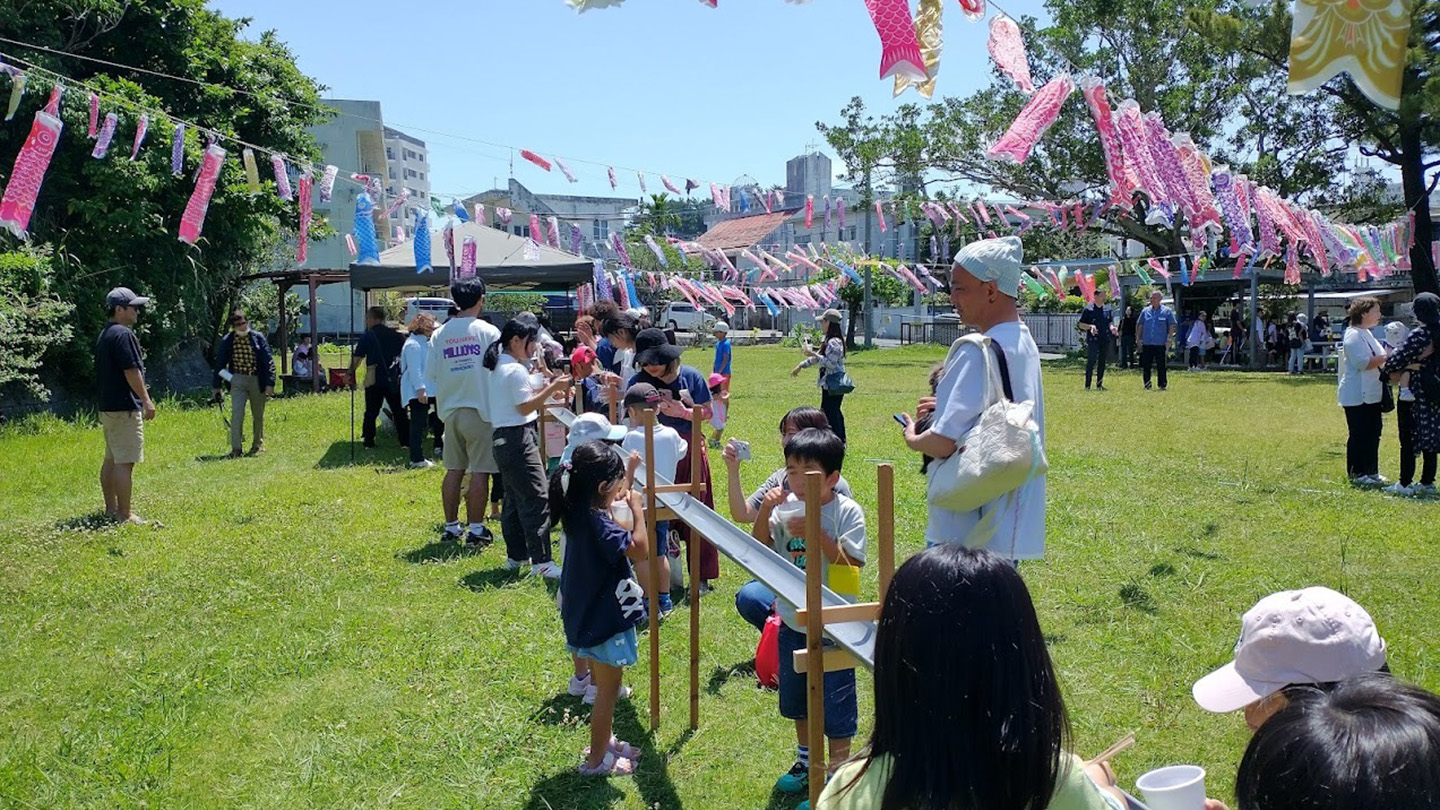 北谷町の餅つき会の様子