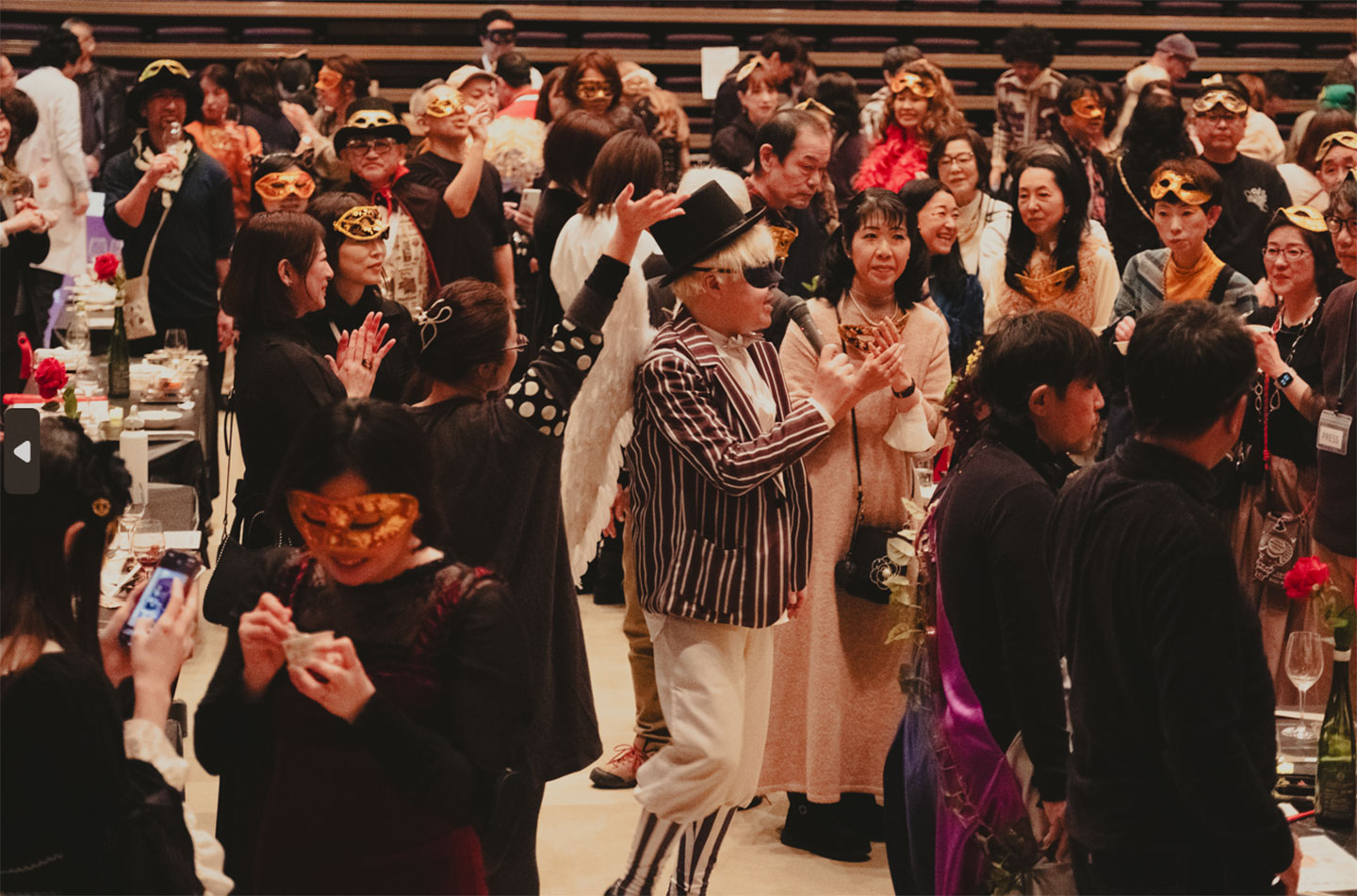 仁木町の冬のワインパーティ、仮面葡萄会