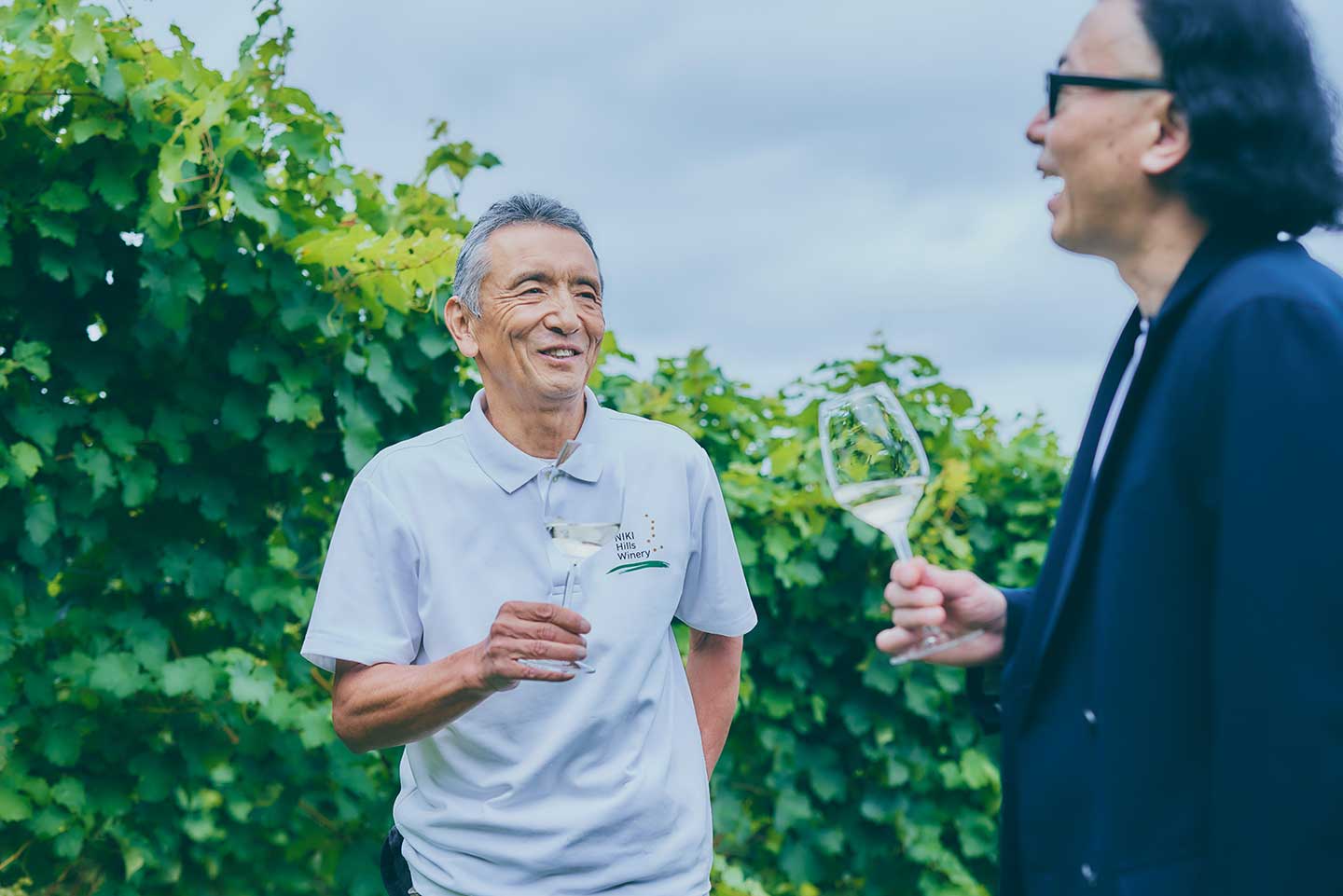 NIKI Hills Winery総支配人の舟津さんとひぐち君