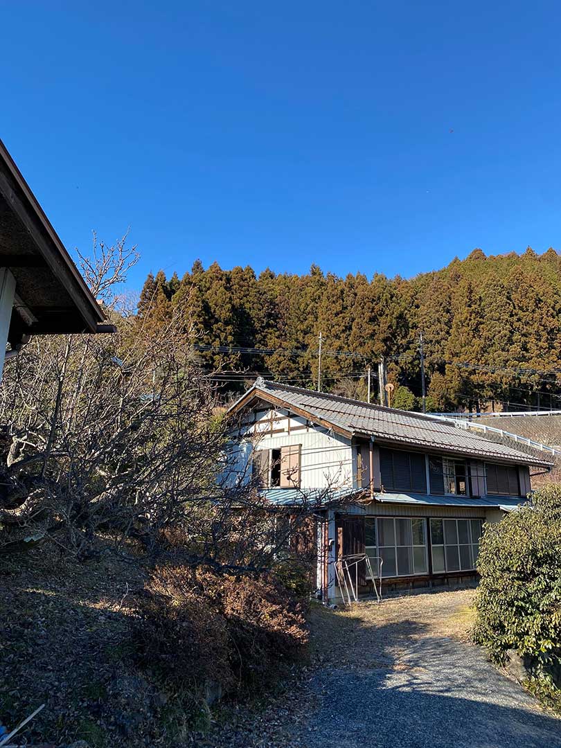 福田さんが購入した、2階建ての古民家