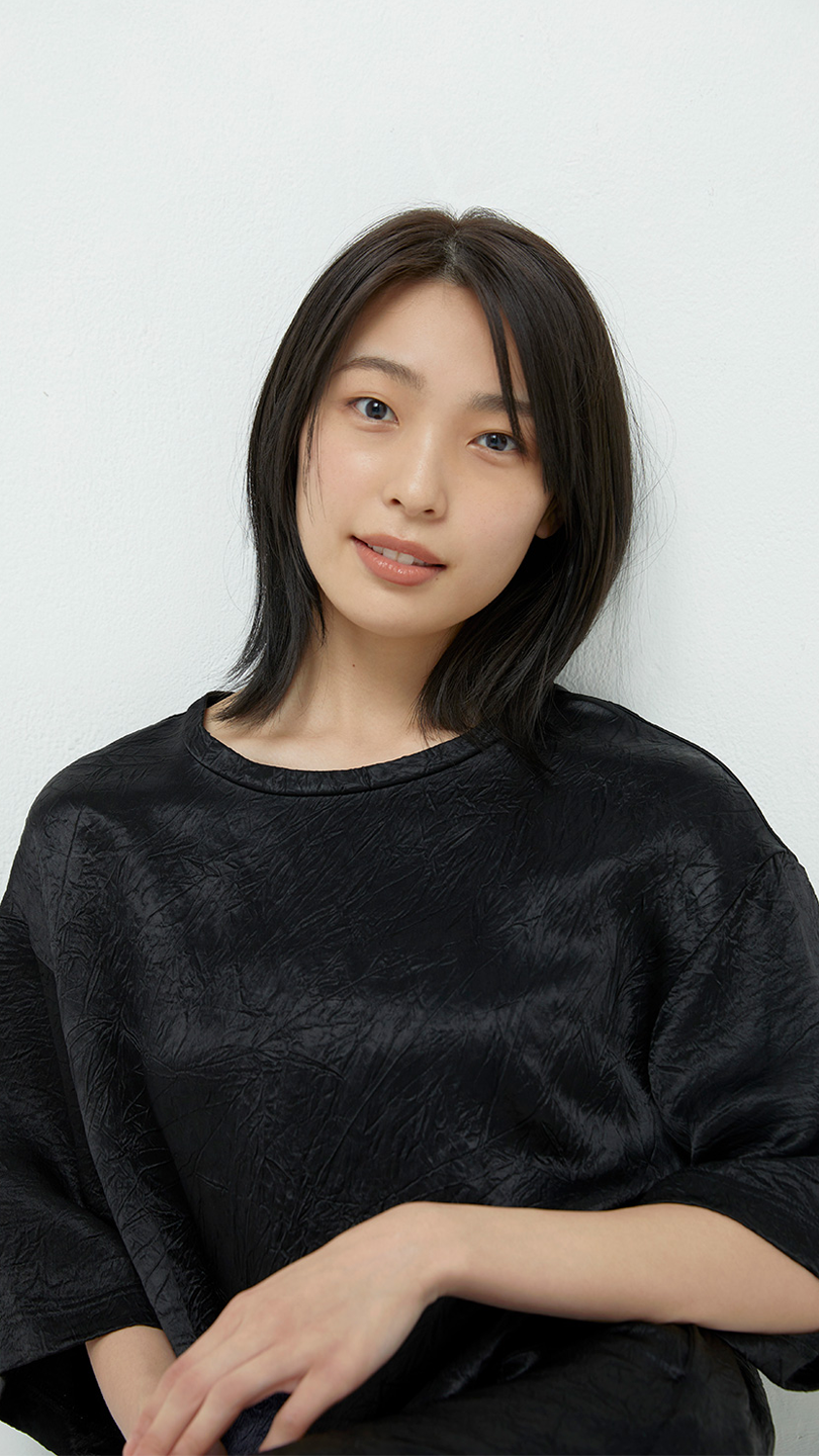 芋生悠さんのポートレート