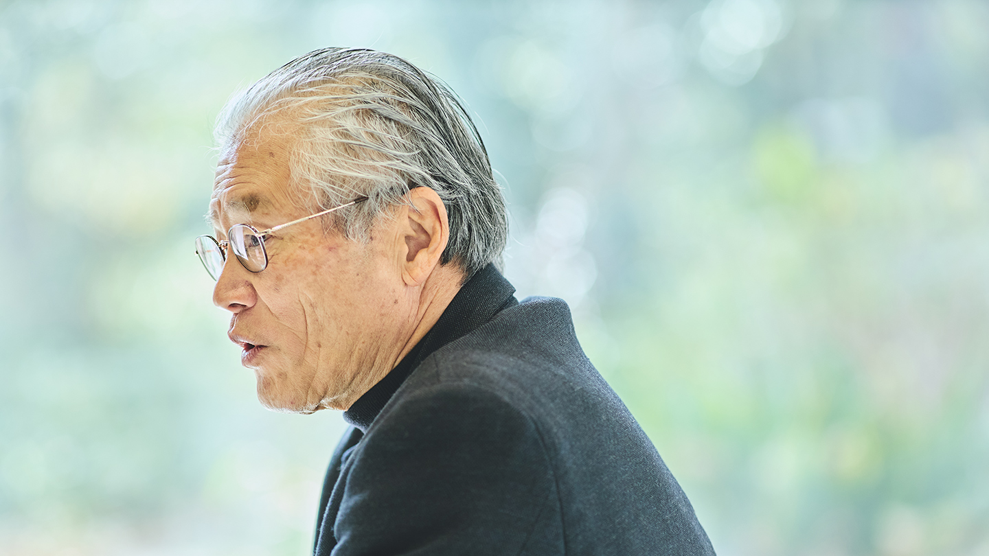 話している賀来宏和さん