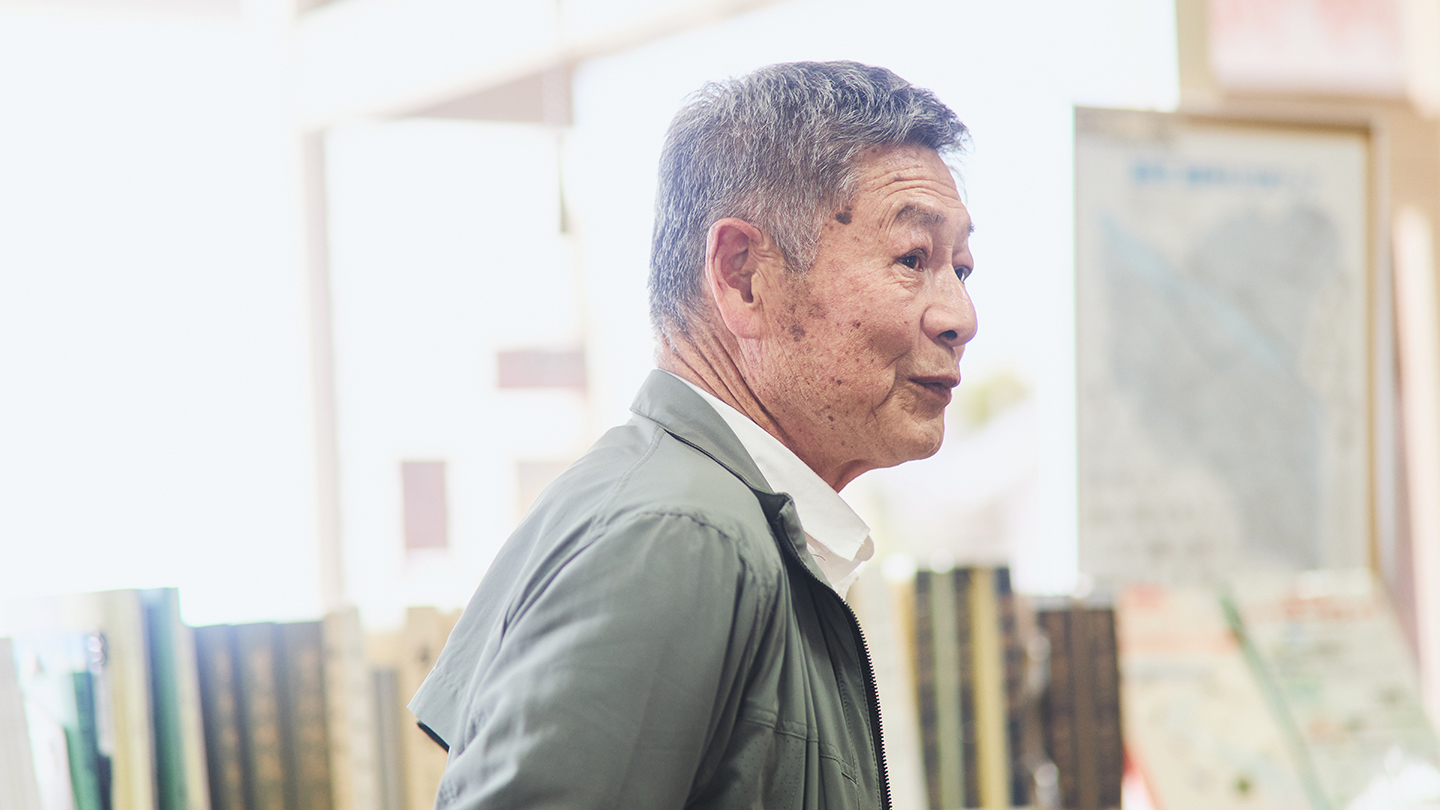 説明する小穴さん