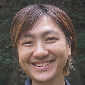 青木真兵さんのポートレート