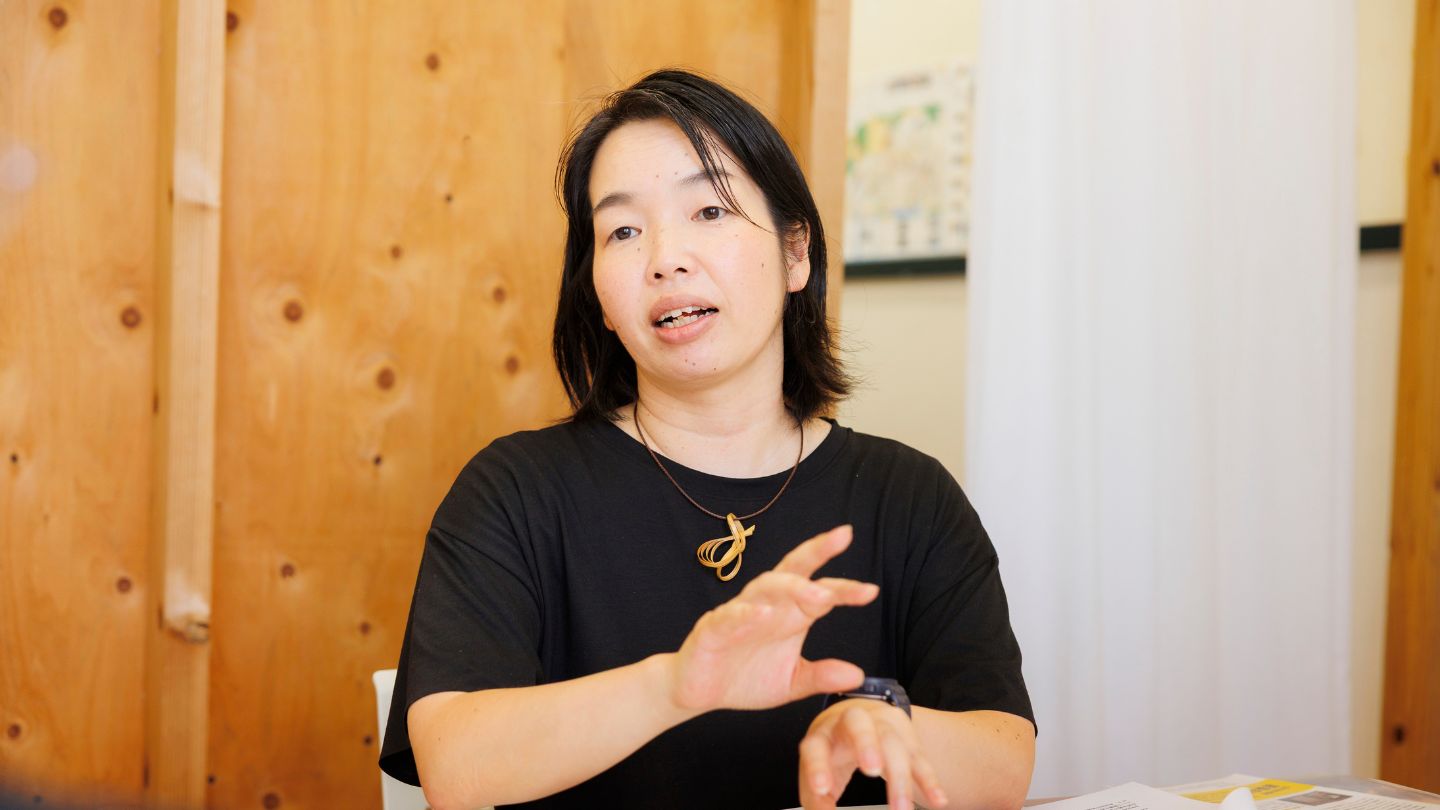 手振りを交えて話す中村恭子さん
