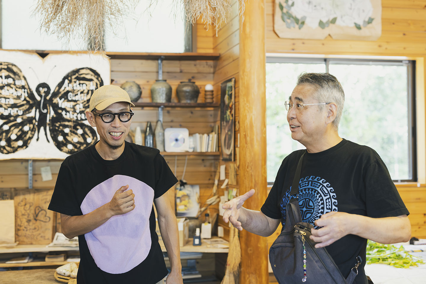 お話しする宮下さんと奥津さん