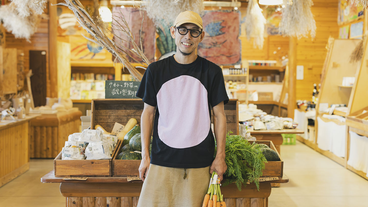 長崎県雲仙市のオーガニック直売所「タネト」店主・奥津爾さん